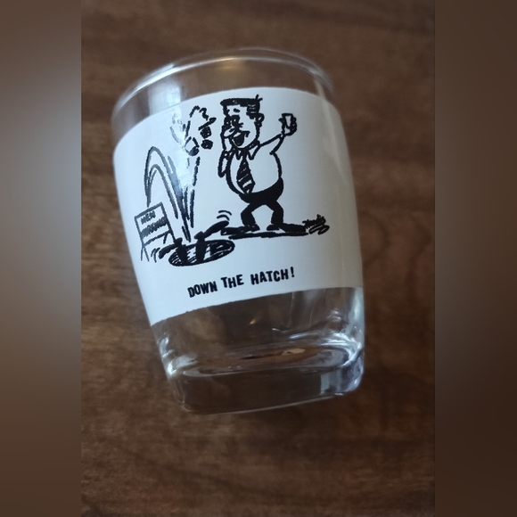 Set of two vintage shot glasses - Picture 2 of 3